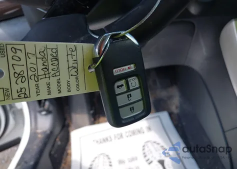 2017 Honda Accord Hybrid Touring z USA, uszkodzony, nr VIN JHMCR6F75HC007142